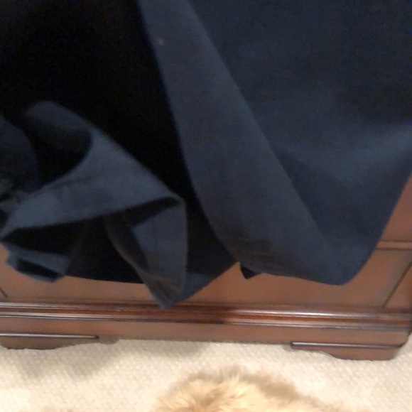 Cotton blend navy skirt with back zip fully lined. BR size 2 - Picture 4 of 5